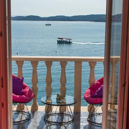 Apartments Marko Trogir Exterior photo