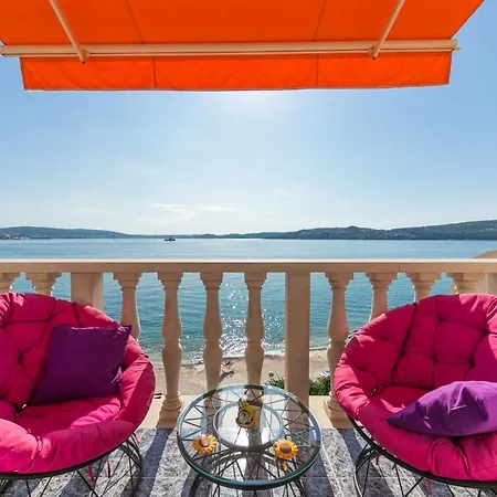 Apartments Marko Trogir Exterior photo