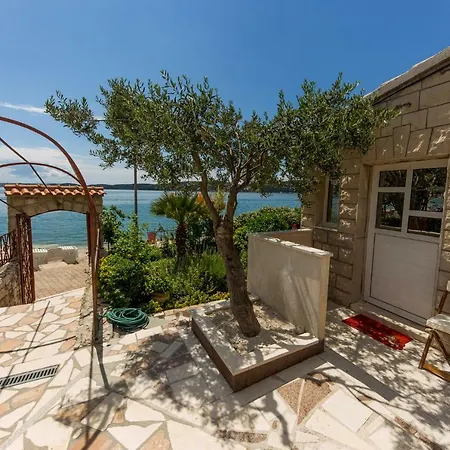 Apartments Marko Trogir Exterior photo